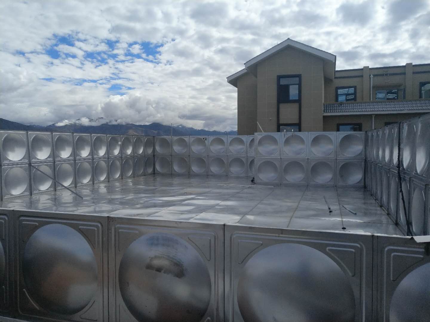 �WУ������ʽ�oؓ����ˮ�O��ă�(y��u)�c